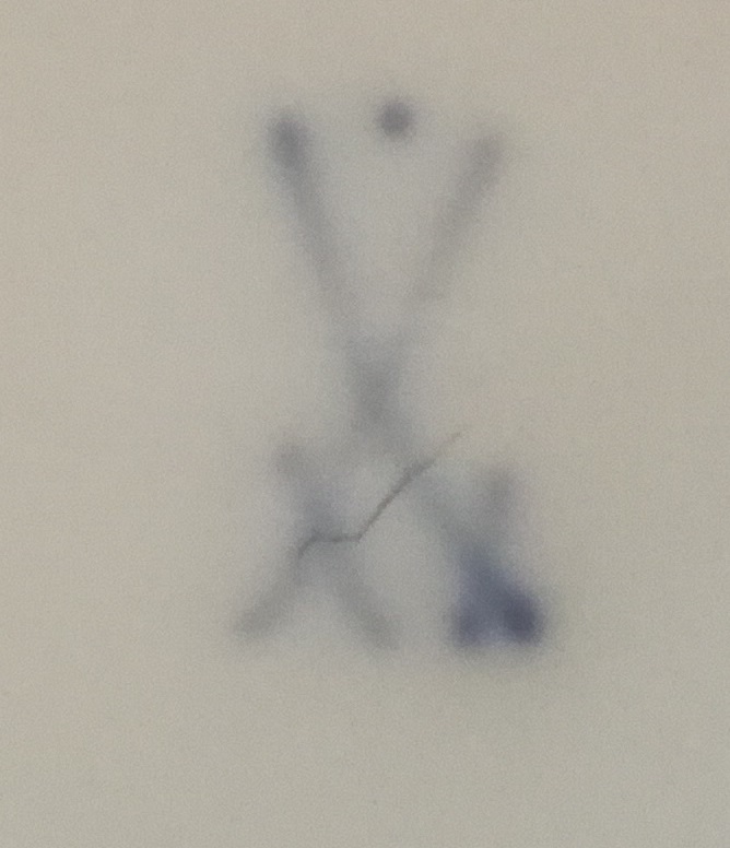 Punkt zwischen den gekreuzten Schwertern